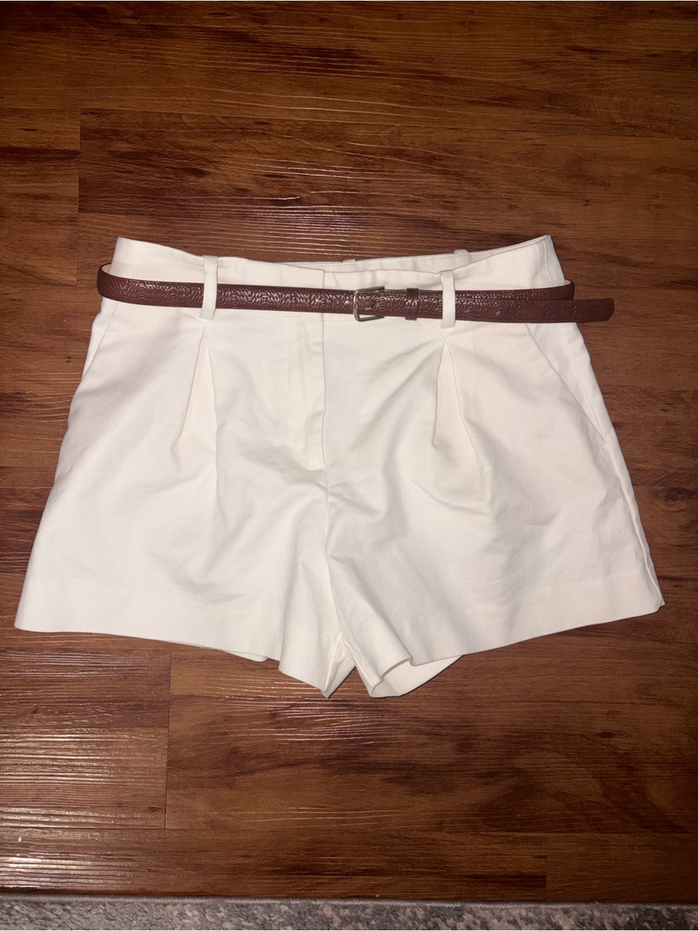 Zara Cream High-Waist Tailored Bermudas with Brown Belt